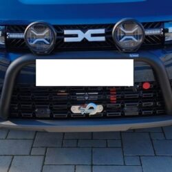 Dacia Duster III 2024 – płyta montażowa wyciągarki