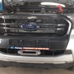 Ford Ranger T8 2019- płyta montażowa wyciągarki