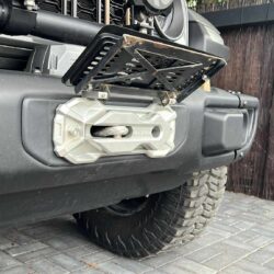 Jeep Wrangler JL 392 V8 6.4  2021 – płyta montażowa wyciagarki HD do zderzaka stalowego „anniversary”