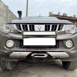 Mitsubishi L200 Triton 2015 – 2019 płyta montażowa wyciągarki