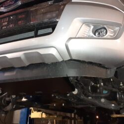 Osłona chłodnic i przekładni kierowniczej STANDARD Ford Ranger T7 2016-2019
