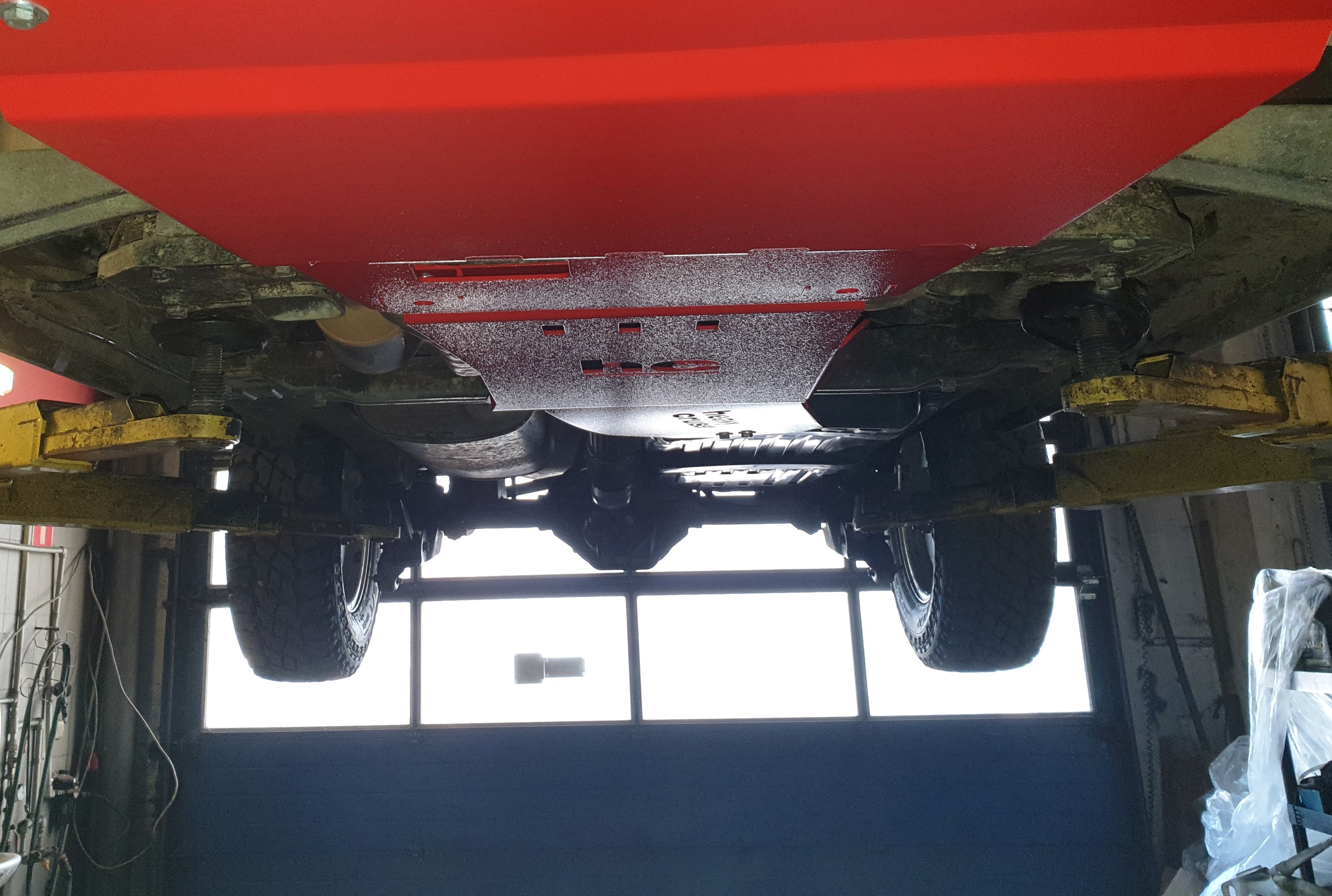 Osłona reduktora STANDARD Jeep Commander XK XH 2005-2011 czerwona - obrazek 2