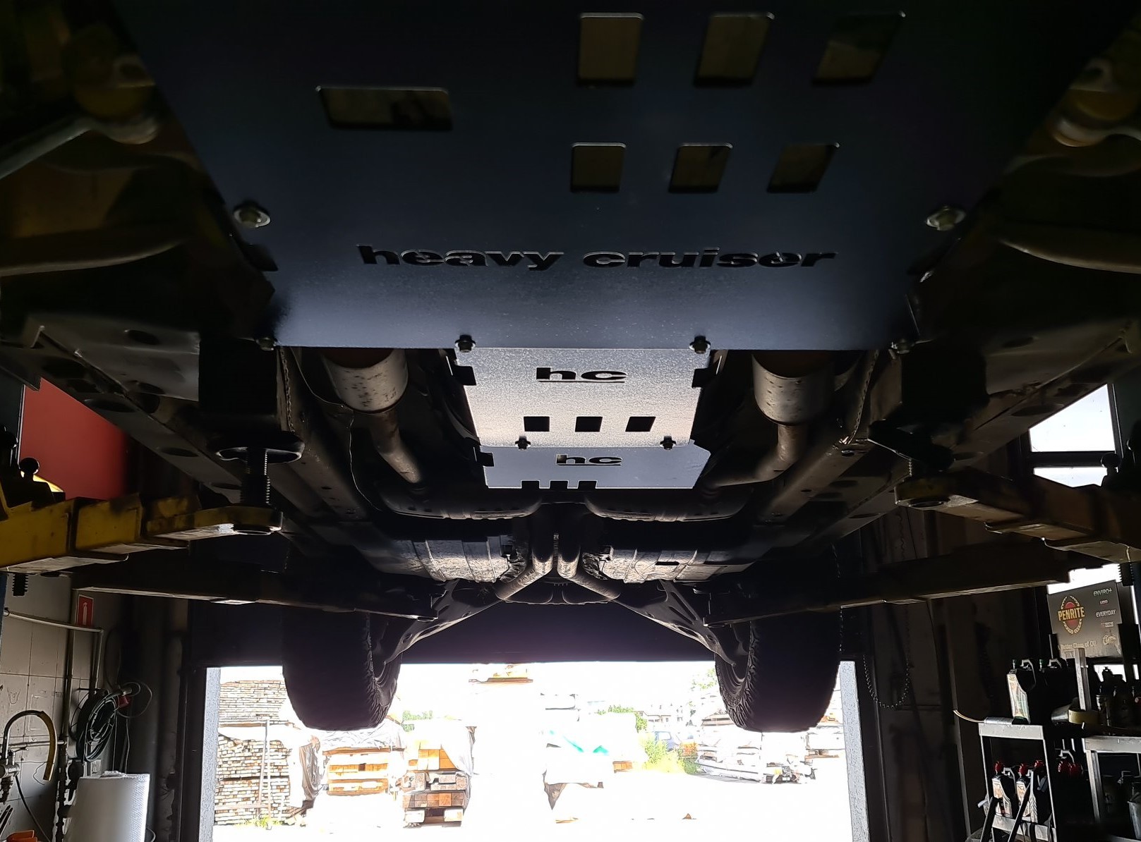 Osłona reduktora Standard Range Rover L322 2002-2006 czerwona - obrazek 3