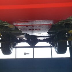 Osłona silnika i przedniego mostu STANDARD Jeep Commander XK XH 2005-2011 czerwona