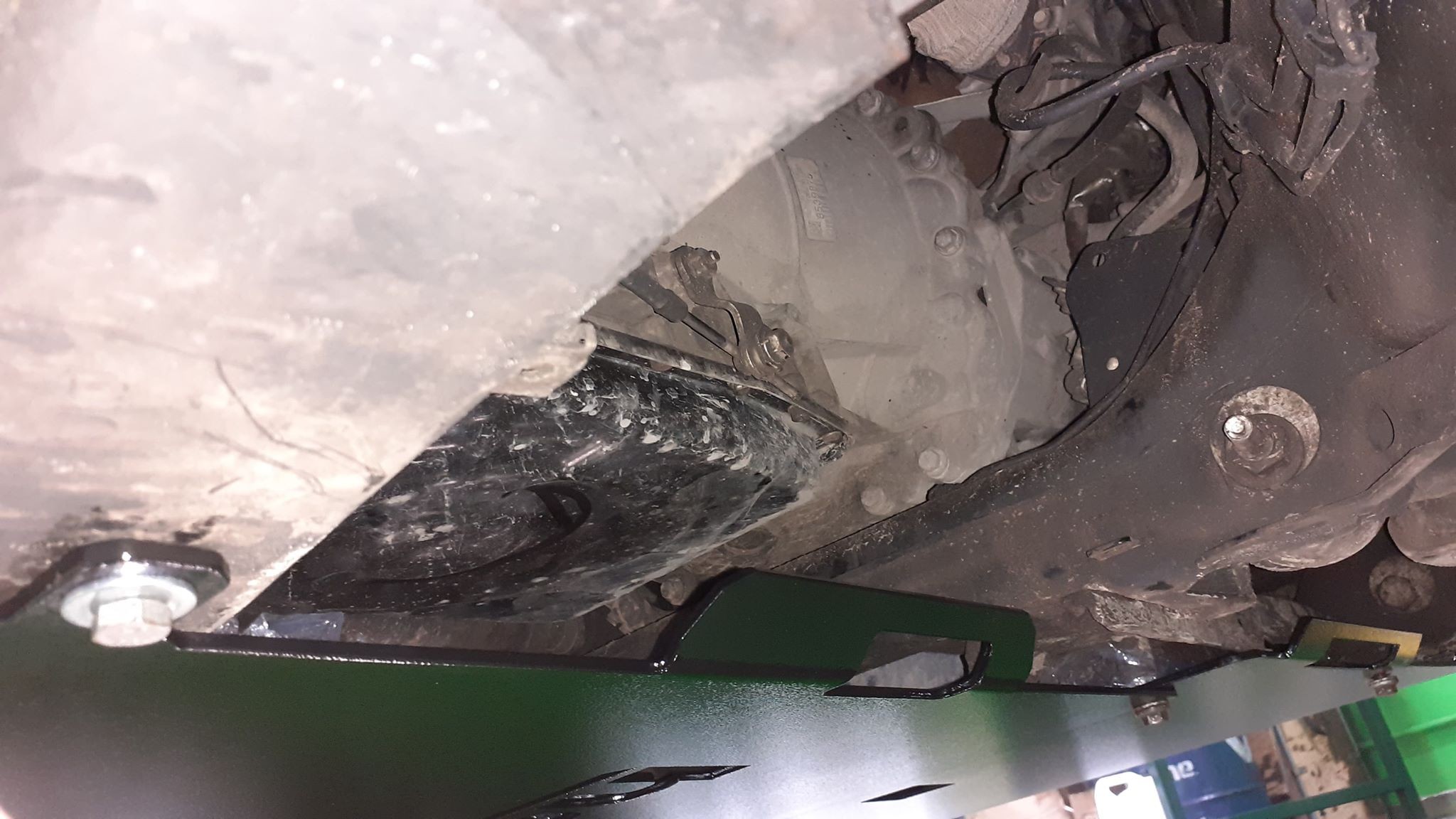 Osłona skrzyni biegów i reduktora STANDARD Land Rover Discovery 4 2009-2015 aluminiowa - obrazek 5