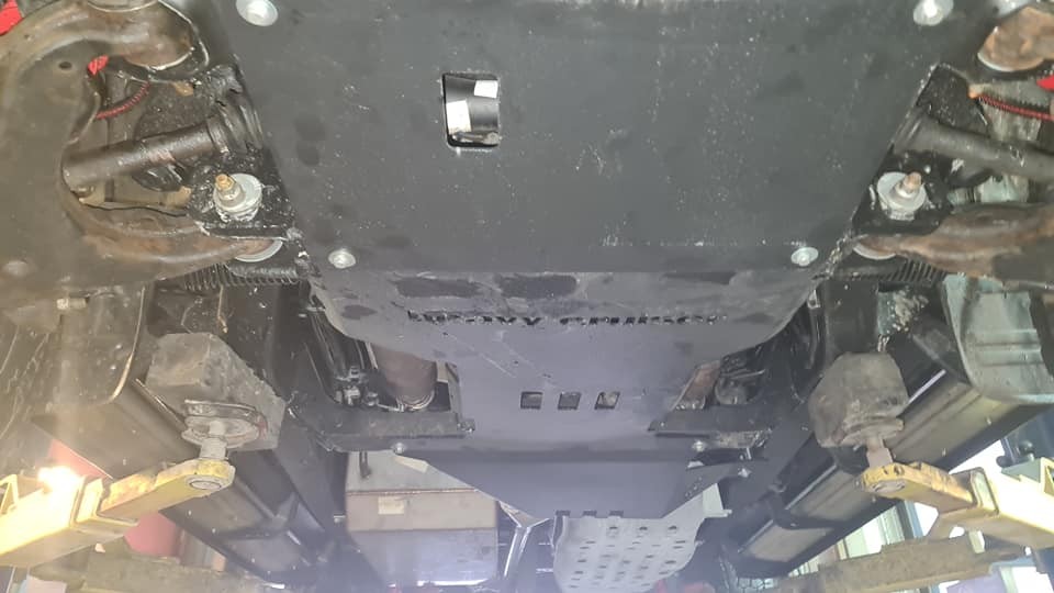 Osłona skrzyni biegów OFFROAD Toyota Sequoia 2000-2007 aluminiowa