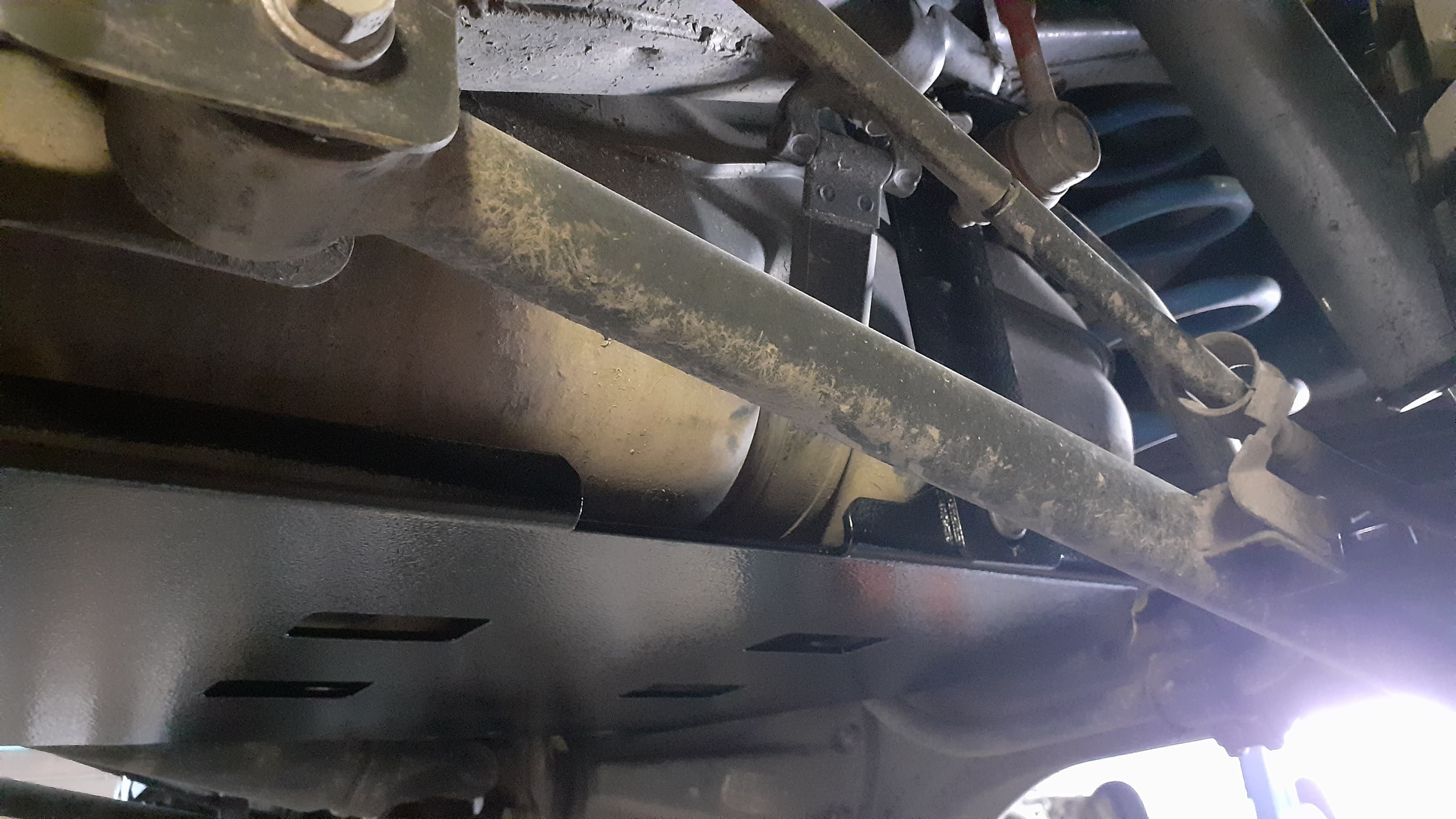 Osłona zbiornika paliwa Toyota Land Cruiser J 120 J121 2002-2009 - obrazek 5