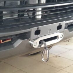 Toyota Hilux GR Sport 2023- płyta montażowa wyciągarki HD