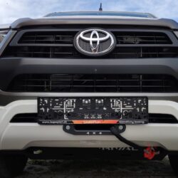 Toyota Hilux VIII Revo SR5 2021- płyta montażowa wyciągarki