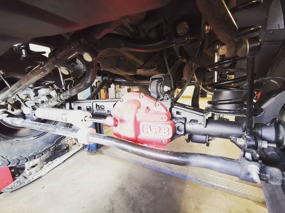 Wzmocnienia przedniego mostu Dana 30 Jeep Wrangler JK 2007-2018 zestaw 2