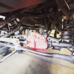 Wzmocnienia przedniego mostu Dana 30 Jeep Wrangler JK 2007-2018 zestaw 3