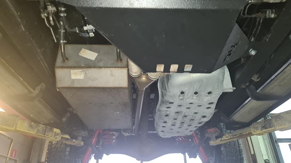 Zestaw, pakiet OFFROAD Toyota Sequoia 2000-2007 czerwony - Image 3